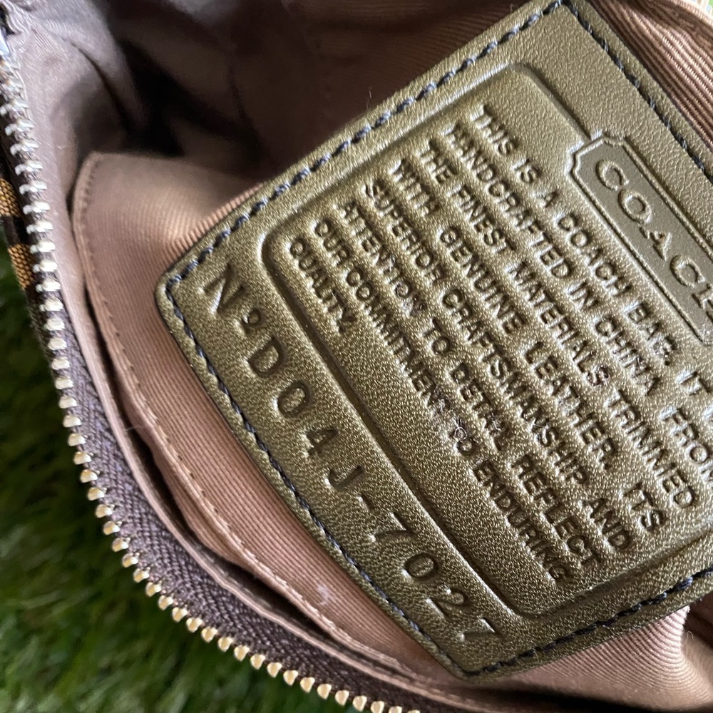 Coach demi purse - Picture 10 of 16